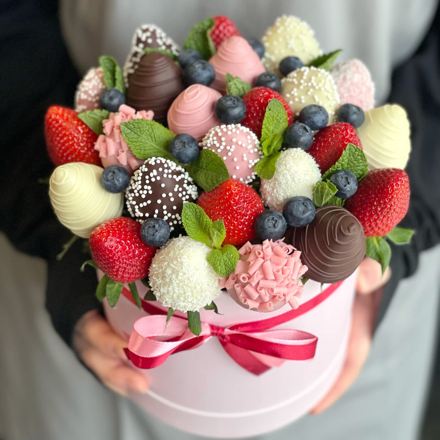 Букет из клубники 'Ягодный десерт' мятный, фото 2