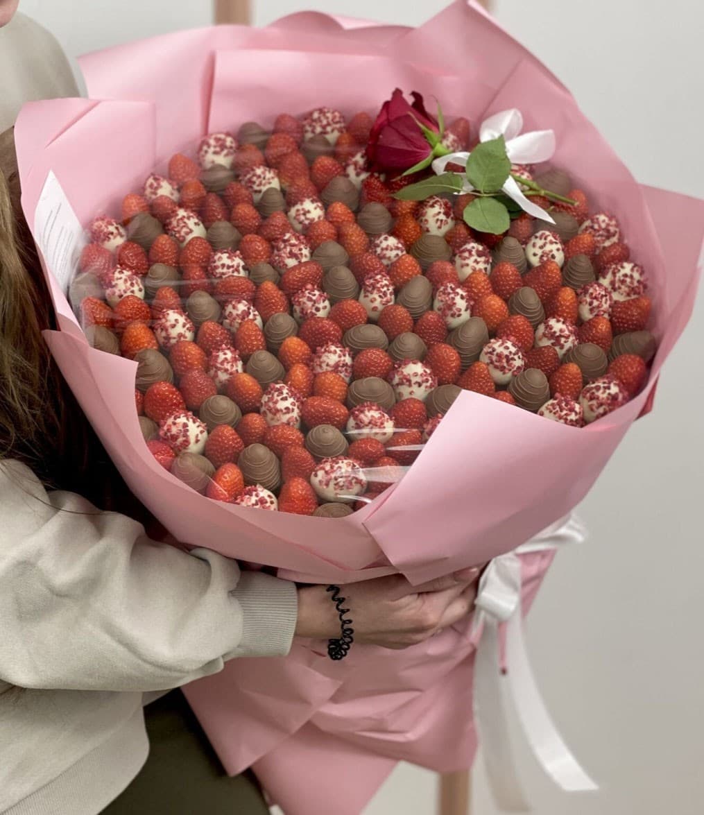 Букет из клубники в шоколаде 'Lux strawberry' XXL