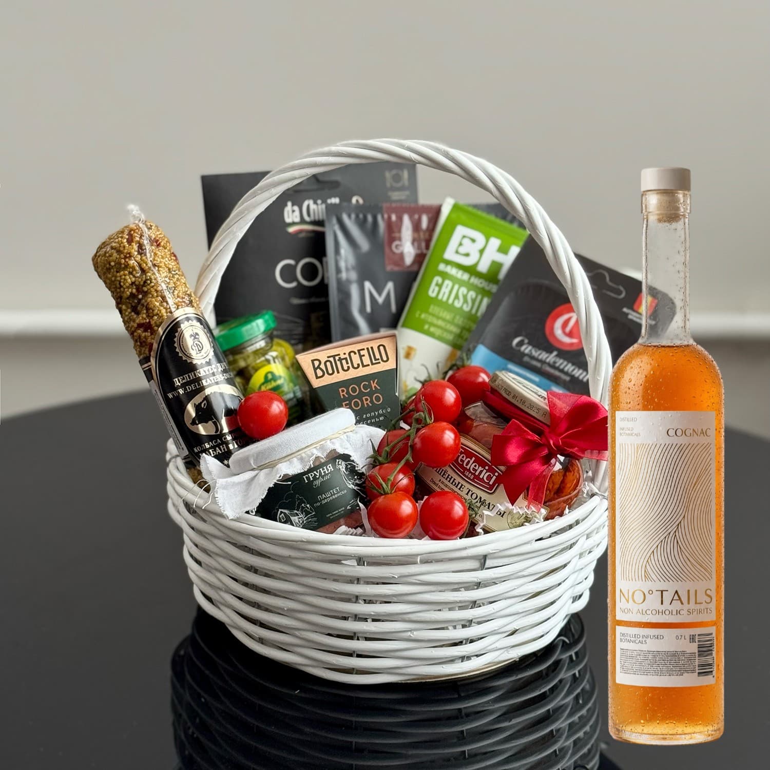 Подарочная корзина с безалкогольным напитком 0% "Баланс вкуса" со вкусом коньяка