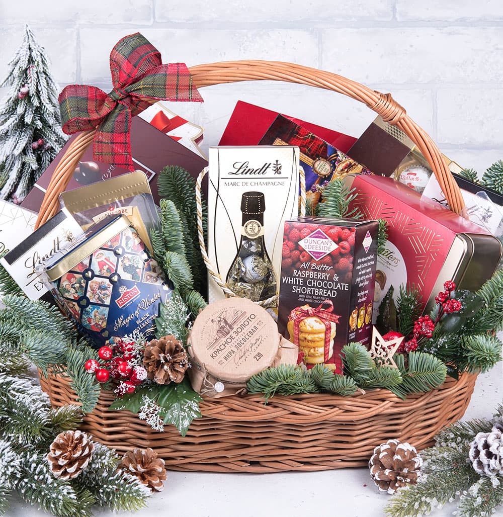 Новогодняя корзина "Premium Selection"